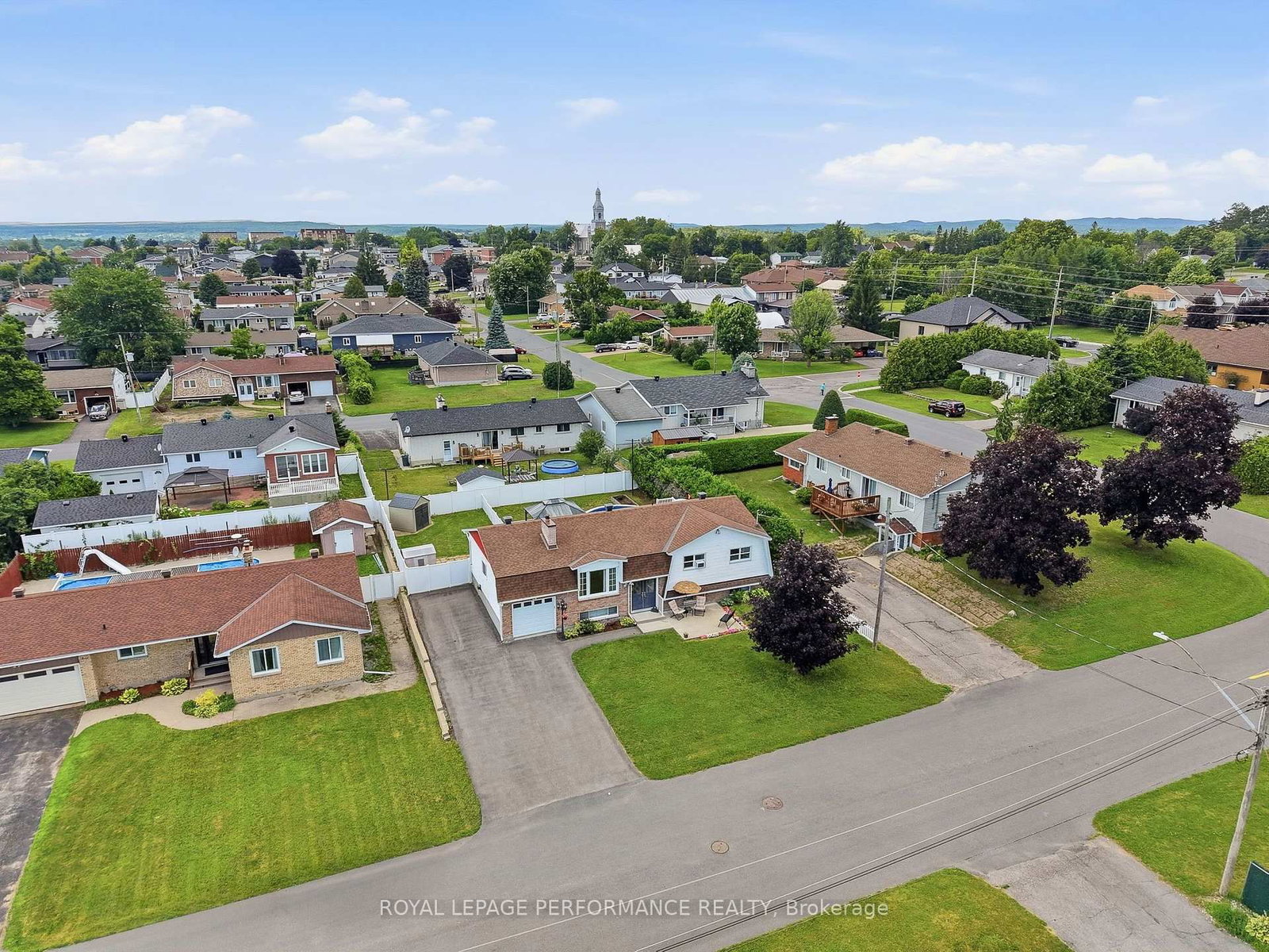 321 Sainte-Anne Street • Clarence-Rockland, ON photo 32
