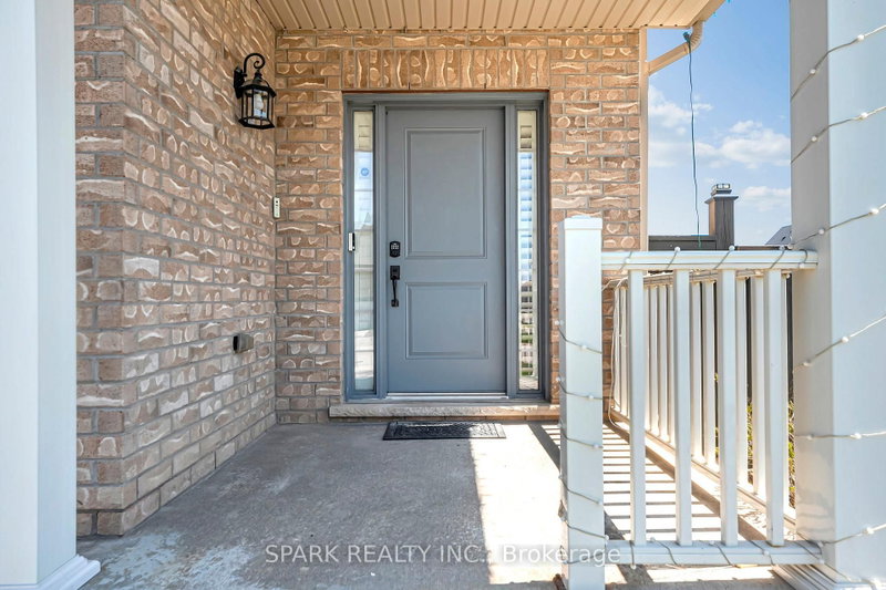 4 Cutts Crescent