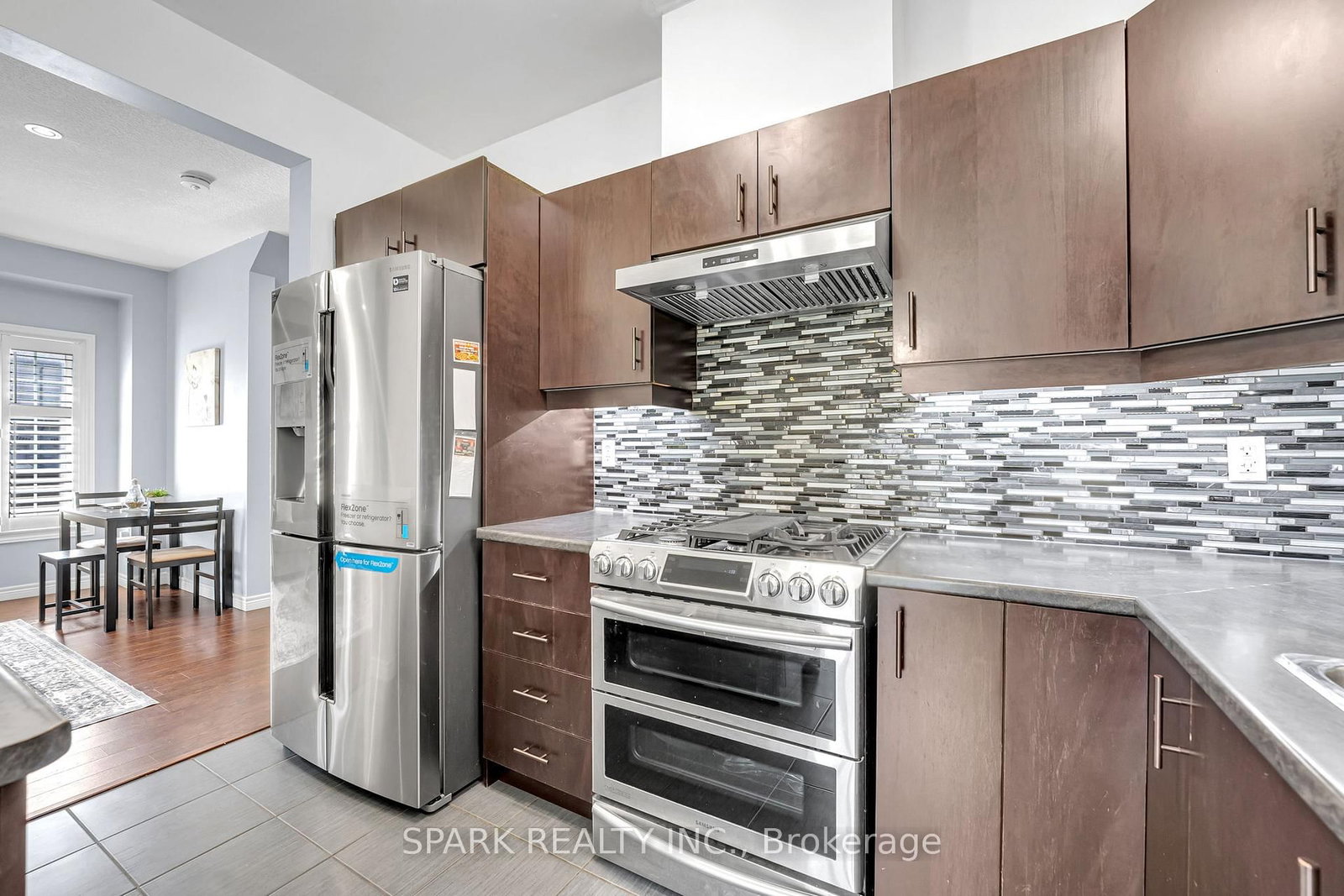 4 Cutts Crescent • Hamilton, ON photo 9