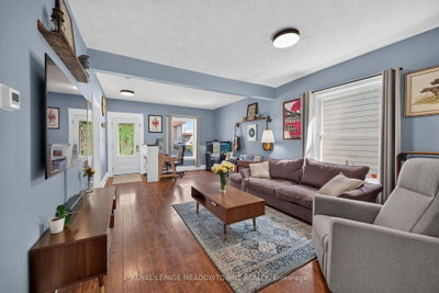11 Stirton Avenue • Brantford, ON photo 8