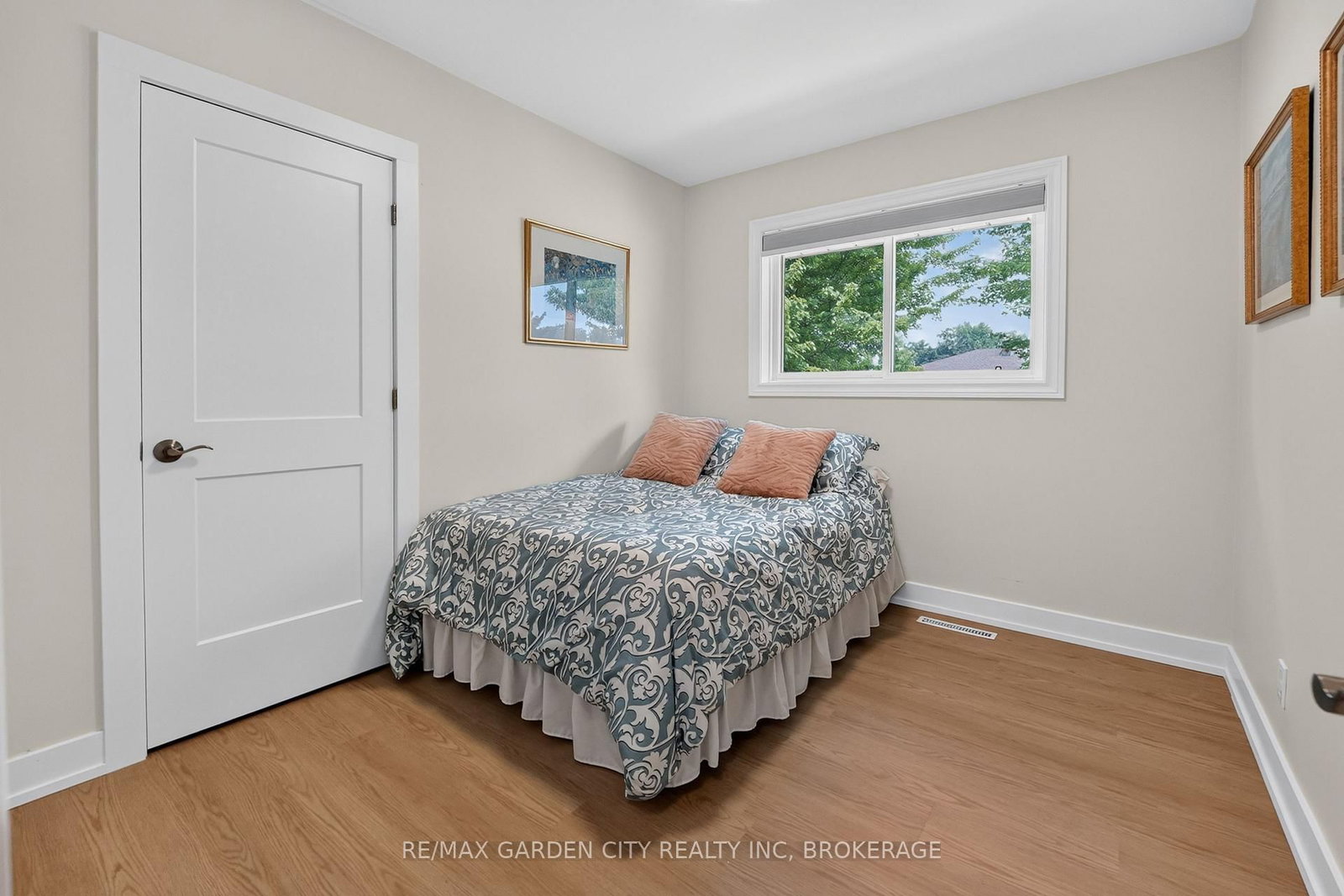 26 Millward Avenue • St. Catharines, ON photo 18