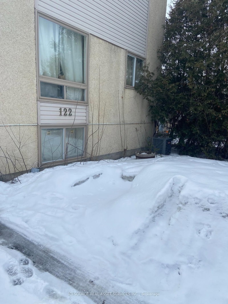 122 Rothesay Drive