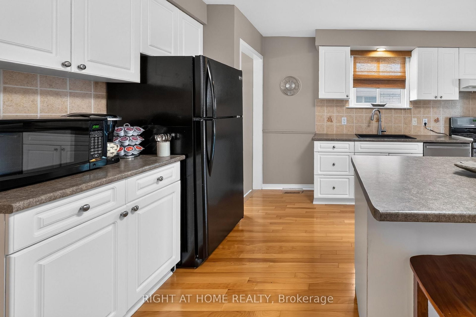 27 Dyer Street • St. Thomas, ON photo 10