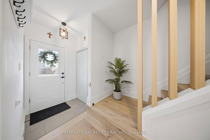 28 Debby Crescent