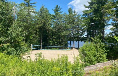 301 EMERALD HILLS Court • #11 • Seguin, ON photo 9