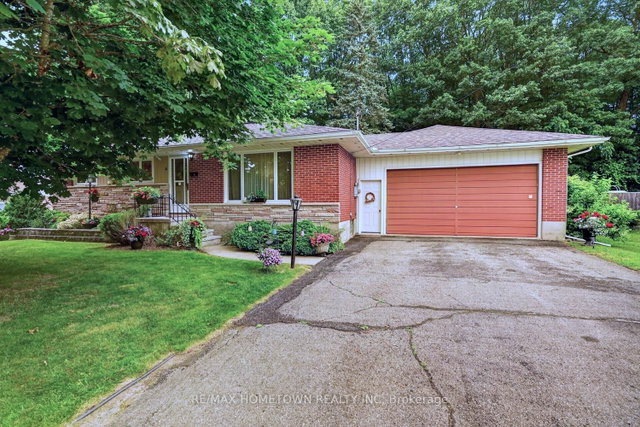 21 Fairway Crescent