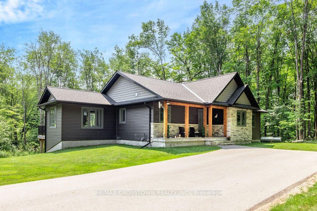 1445 Beiers Road • Gravenhurst, ON photo 1