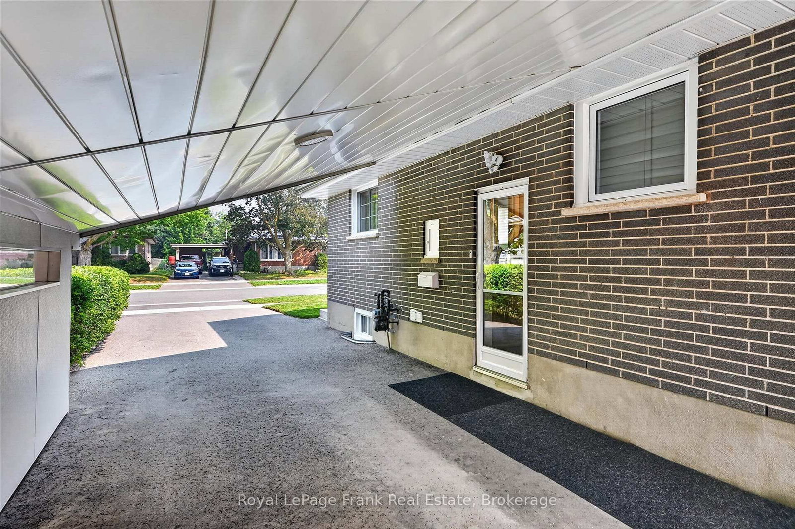 285 St Annes Crescent • Peterborough, ON photo 37
