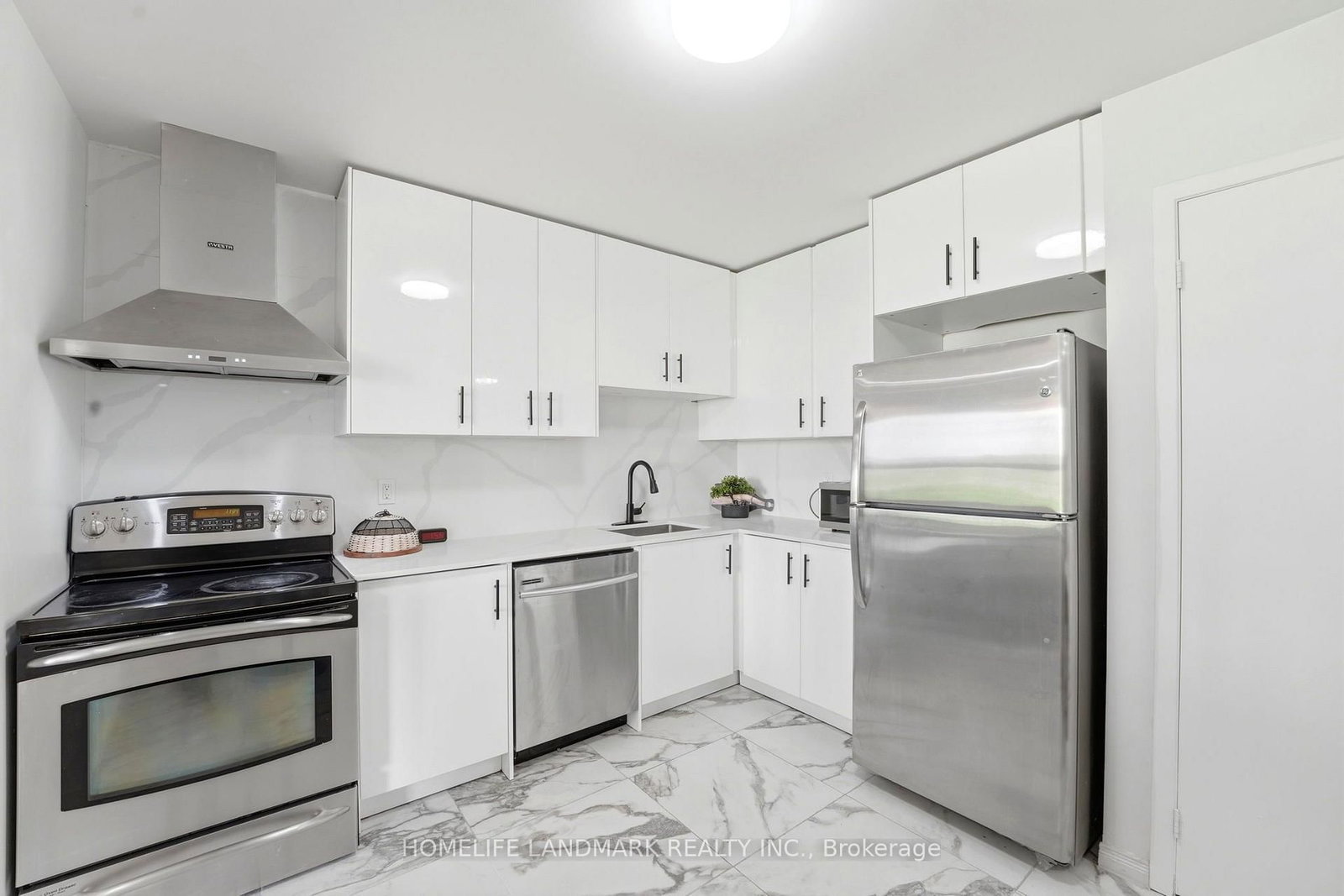 7 Harness Lane • #B • Ottawa, ON photo 20