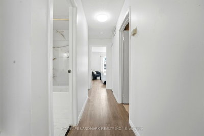 7 Harness Lane • #B • Ottawa, ON photo 9