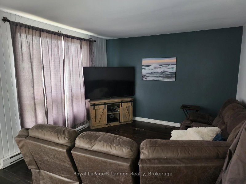 94 LAKEVIEW Drive