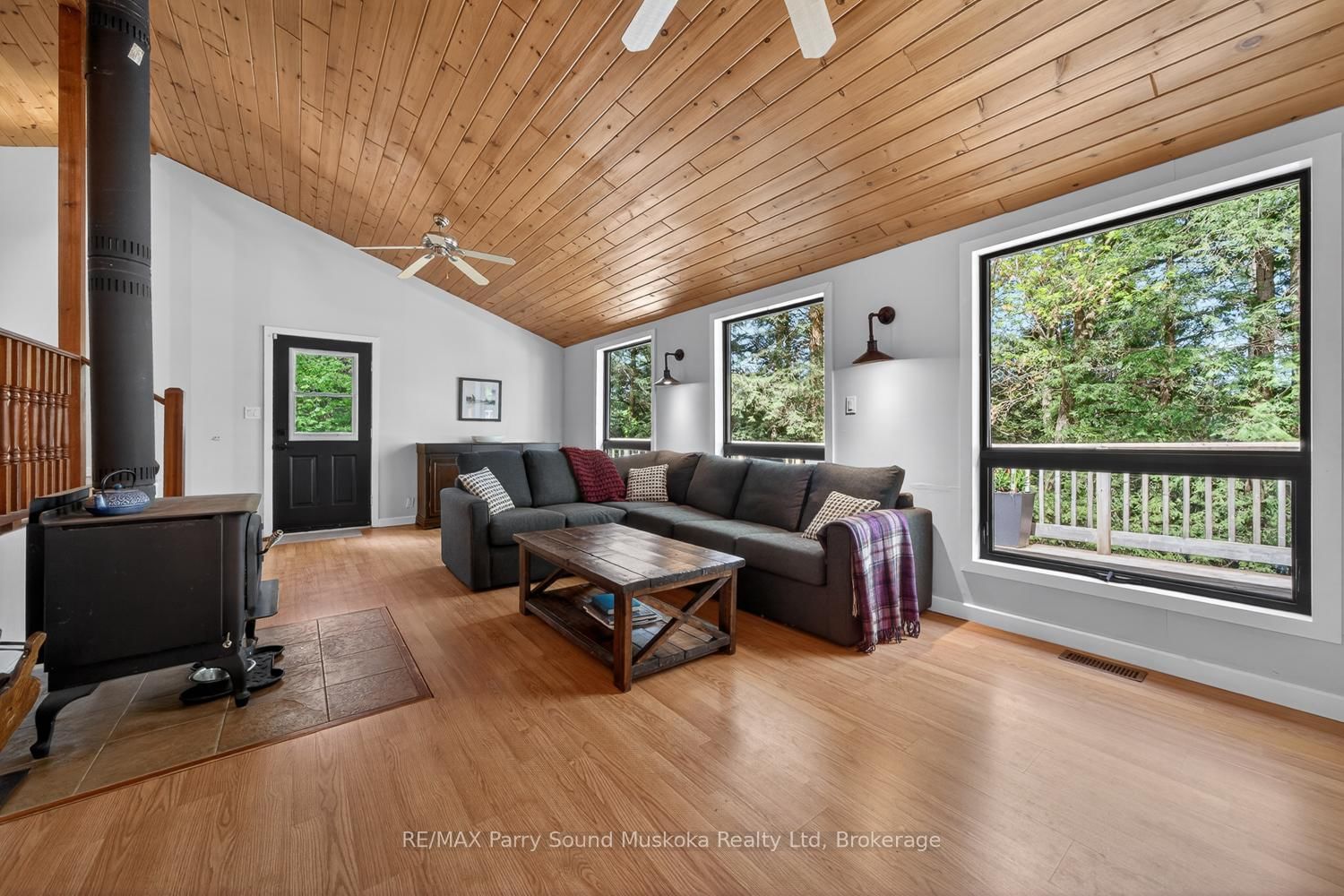 34 SILVER POINT Drive • Seguin, ON photo 7