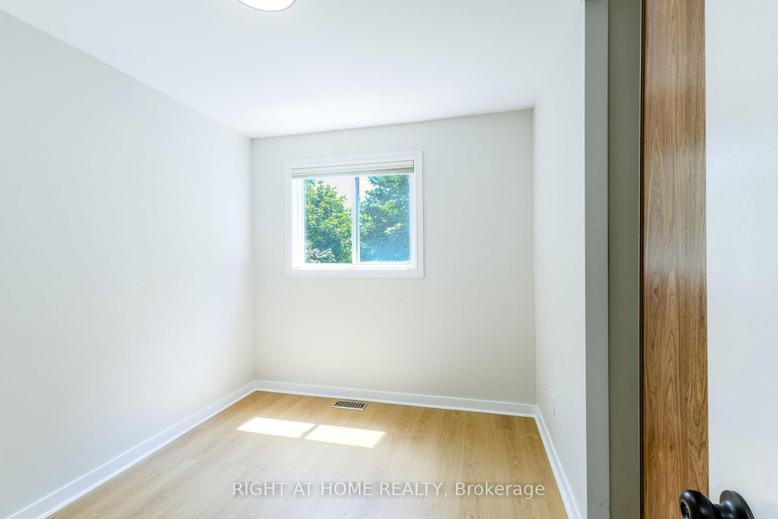 161 Pheasant Run Drive • Ottawa, ON photo 13