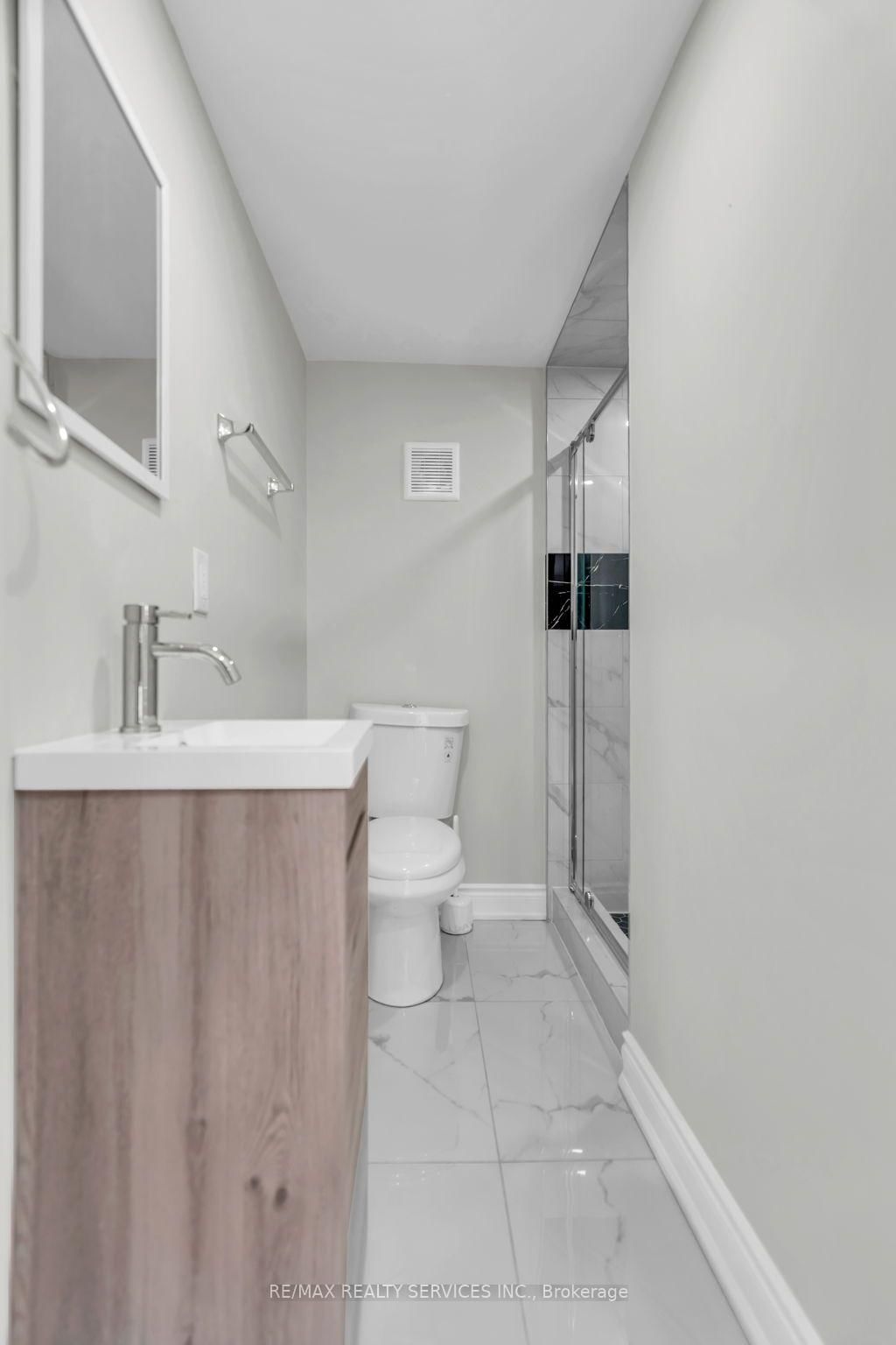 727 College Avenue • Woodstock, ON photo 19
