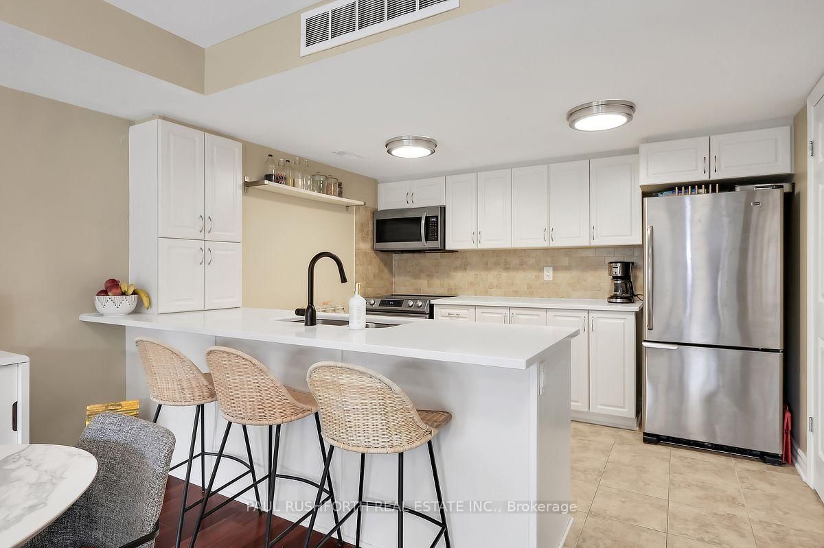 270B Titanium Private • #5 • Ottawa, ON photo 11