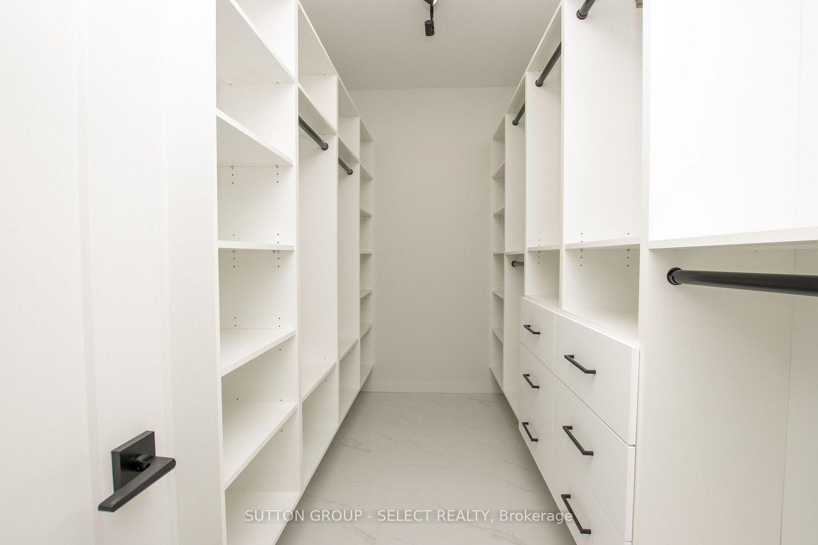 99 Optimist Drive • Southwold, ON photo 21