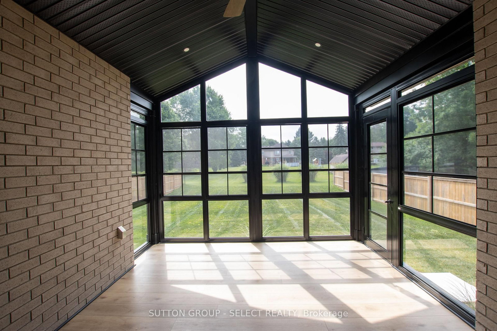99 Optimist Drive • Southwold, ON photo 33