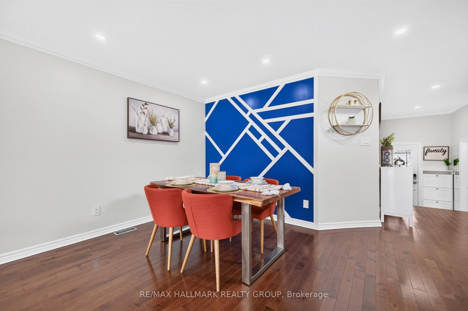 599 Malkowski Street • Ottawa, ON photo 5