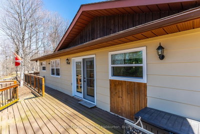 1096 Chelsea Lane • Algonquin Highlands, ON photo 7