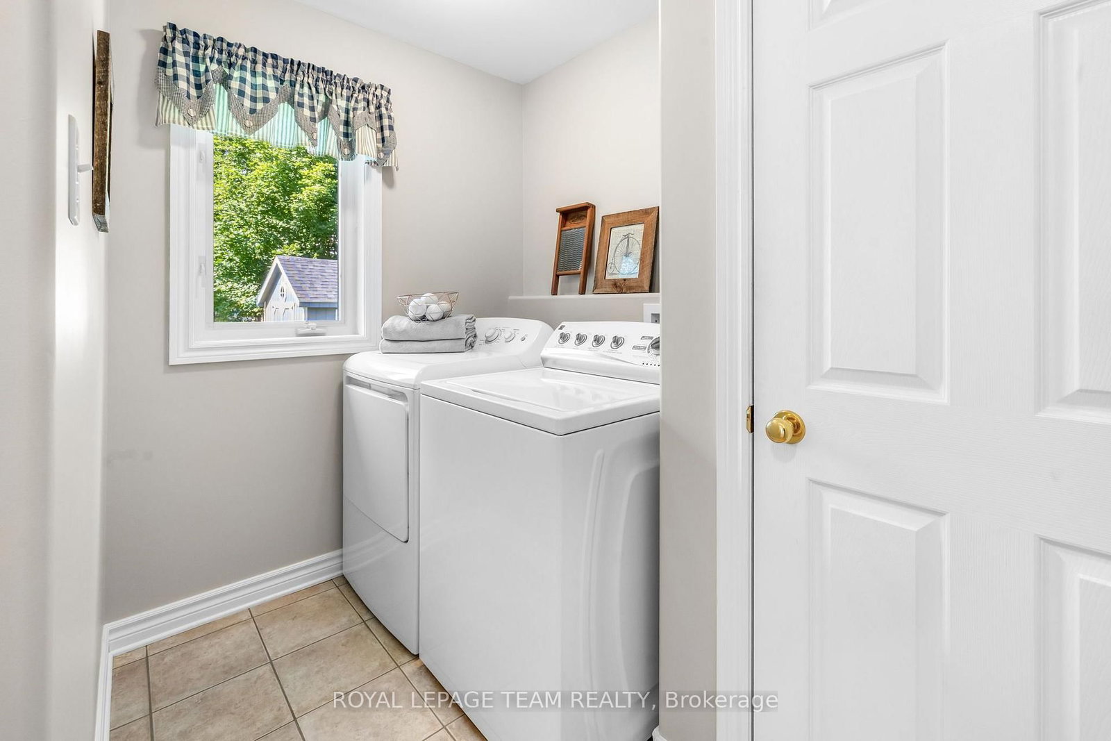 6503 Harvest Grove Drive • Greely, ON photo 30