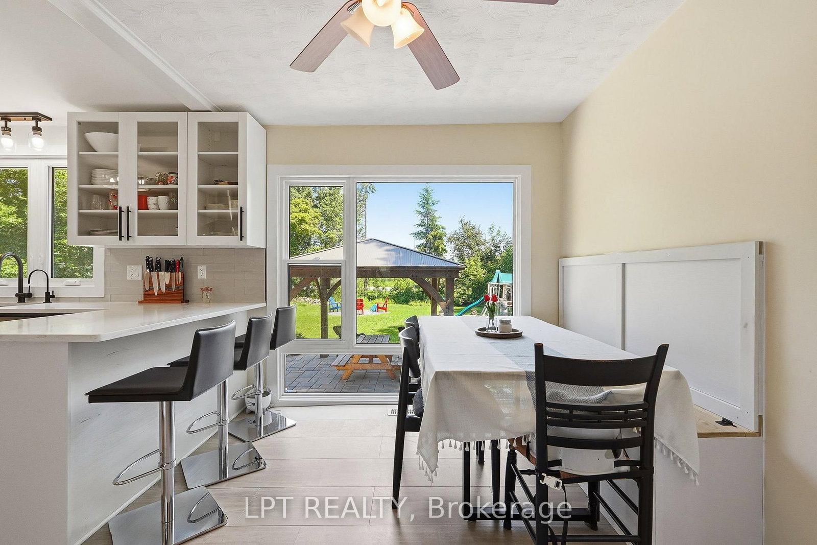 1467 Meadow Road N • Ottawa, ON photo 10