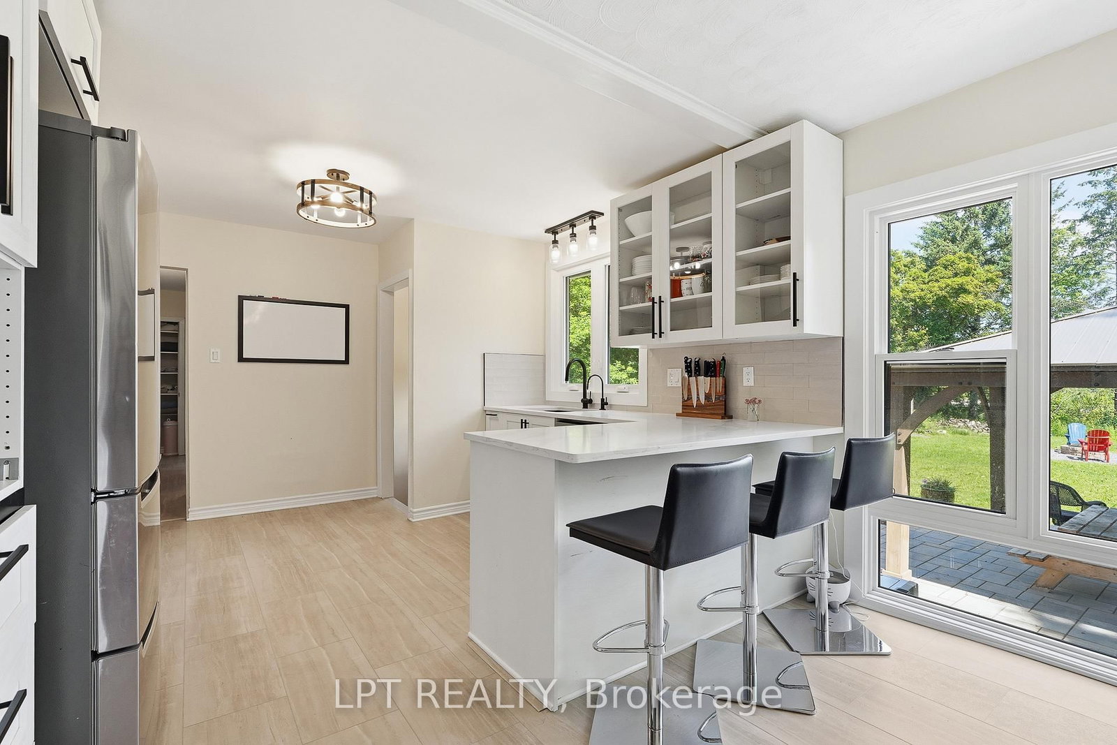 1467 Meadow Road N • Ottawa, ON photo 11