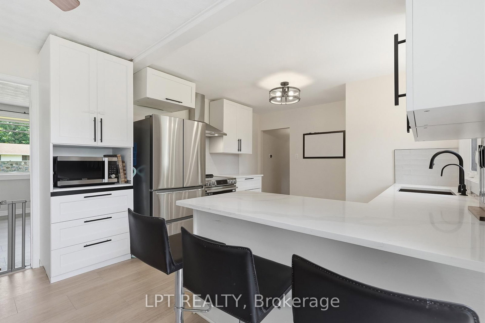 1467 Meadow Road N • Ottawa, ON photo 12