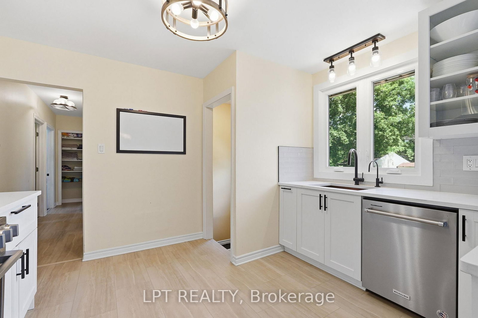 1467 Meadow Road N • Ottawa, ON photo 13