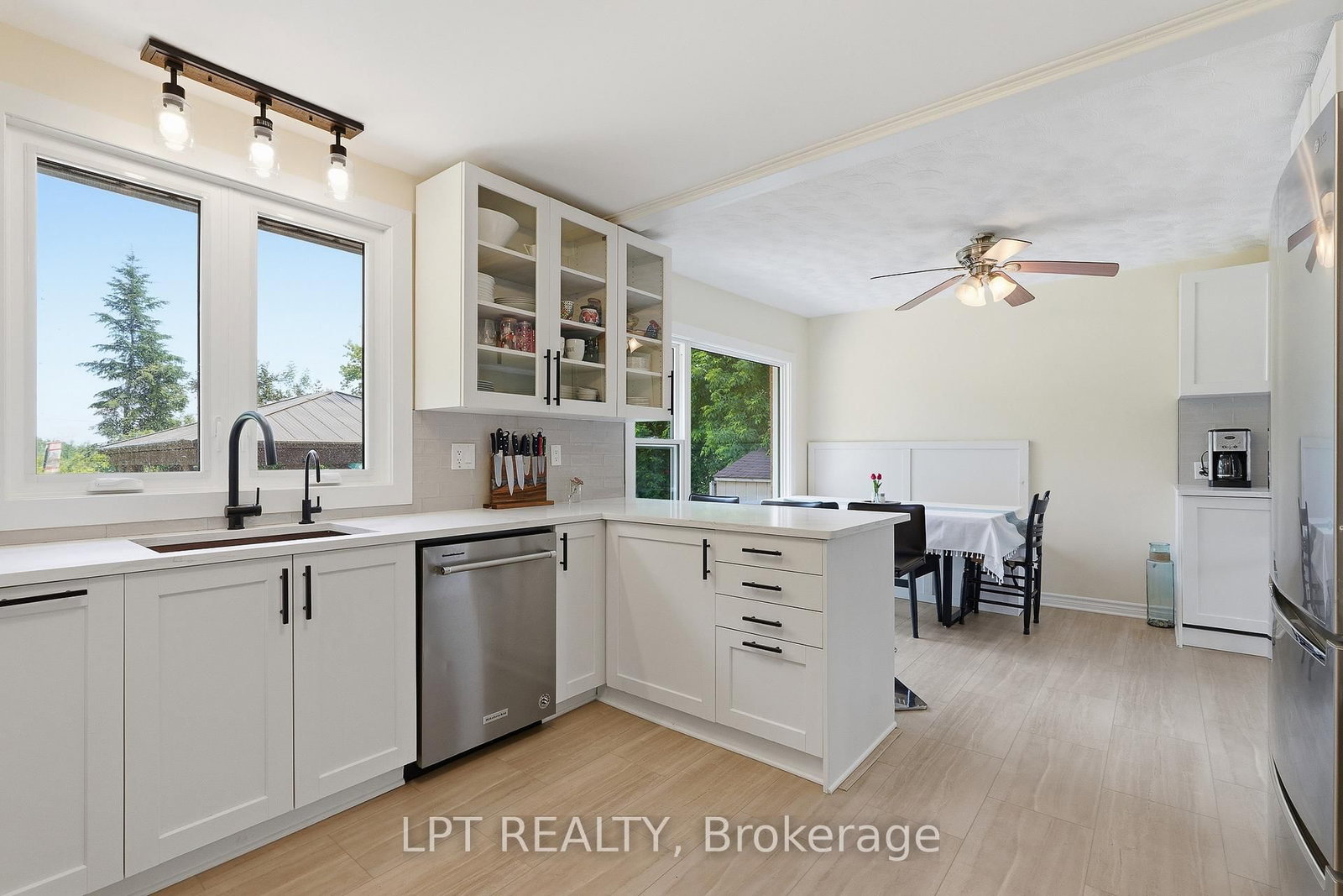 1467 Meadow Road N • Ottawa, ON photo 15