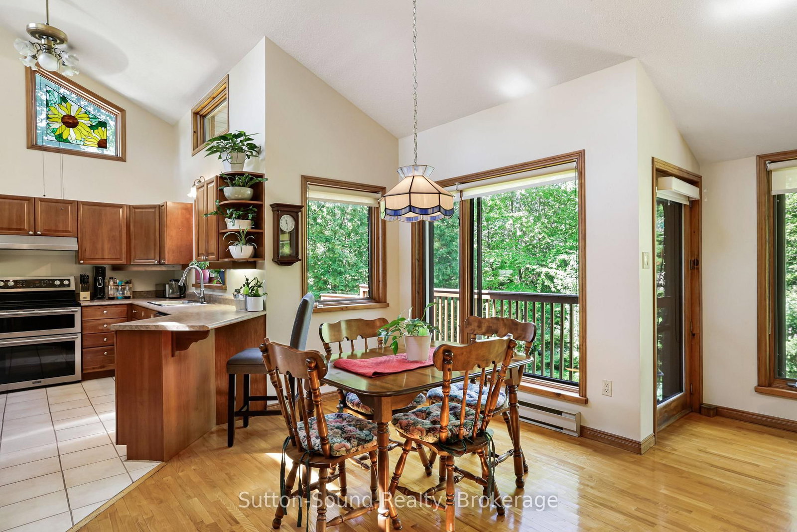 42 CARSON LAKE Crescent • South Bruce Peninsula, ON photo 6