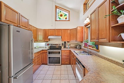 42 CARSON LAKE Crescent • South Bruce Peninsula, ON photo 8