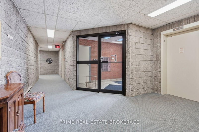 125 Elm St photo 5