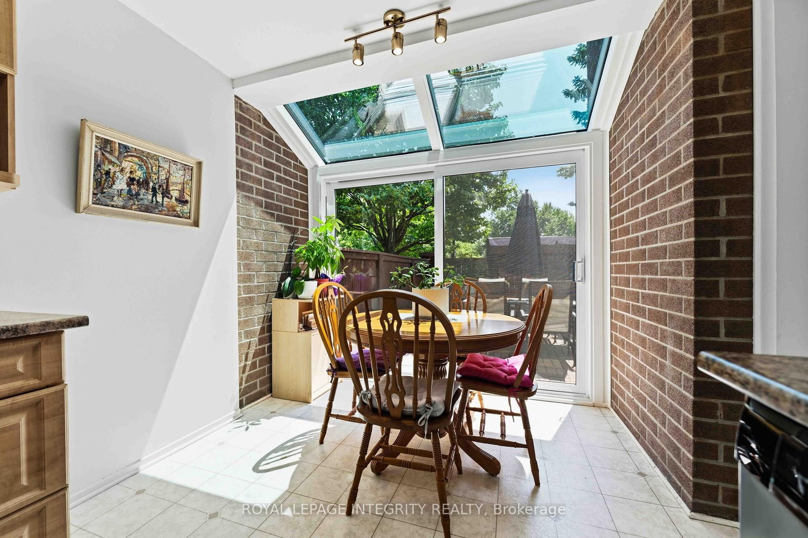 100 Hillside Drive • #27 • Ottawa, ON photo 12