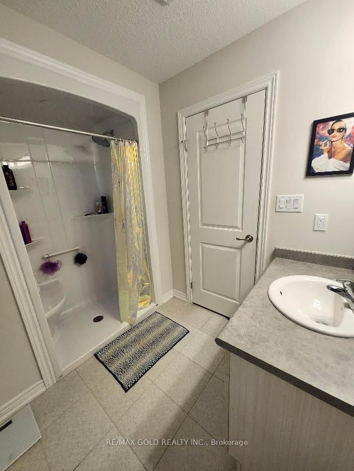 134 Sycamore Street • Welland, ON photo 5