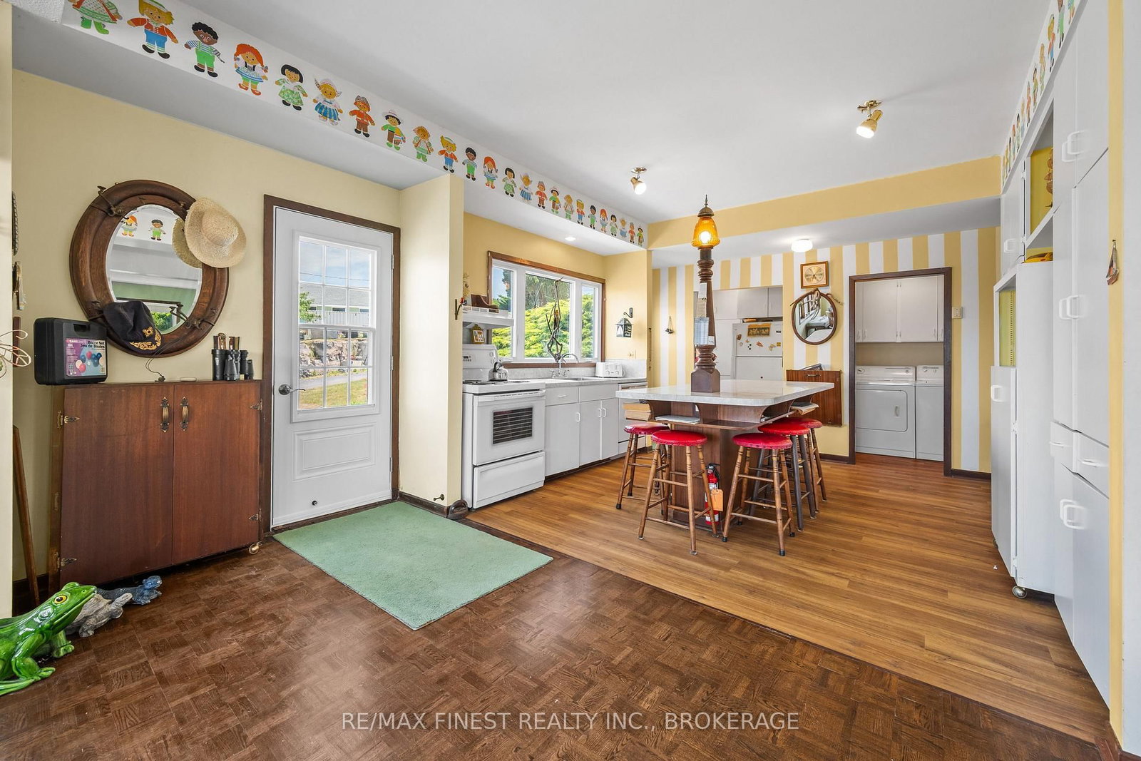 396 HIGHWAY 96 • Wolfe Island, ON photo 18
