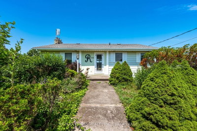 396 HIGHWAY 96 • Wolfe Island, ON photo 3