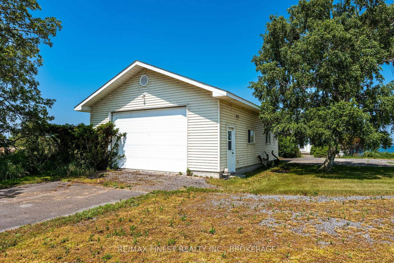 396 HIGHWAY 96 • Wolfe Island, ON photo 44