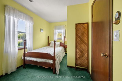 396 HIGHWAY 96 • Wolfe Island, ON photo 7
