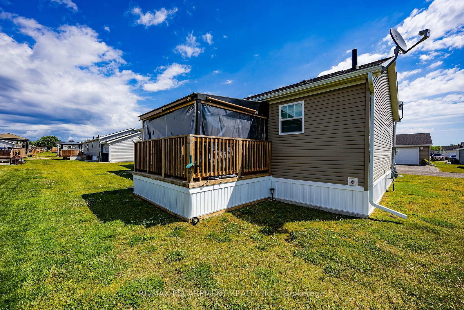 11 Hickory Hollow • Haldimand, ON photo 4