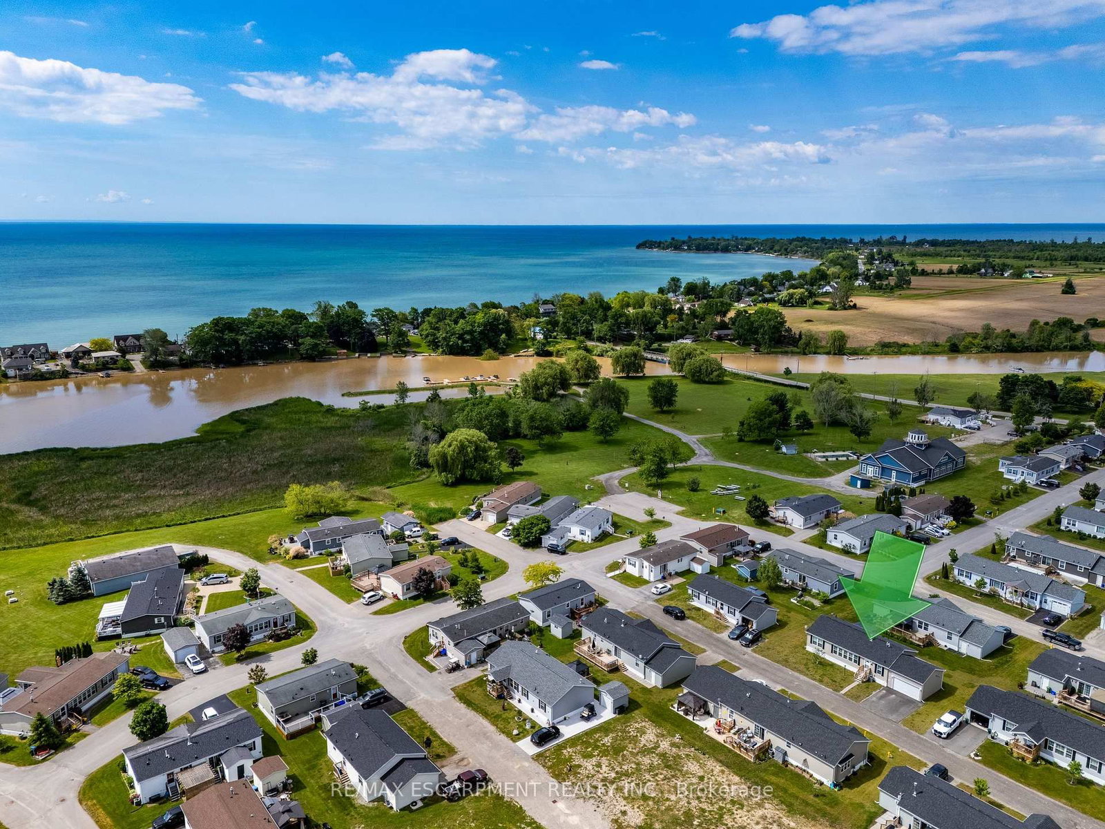 11 Hickory Hollow • Haldimand, ON photo 8