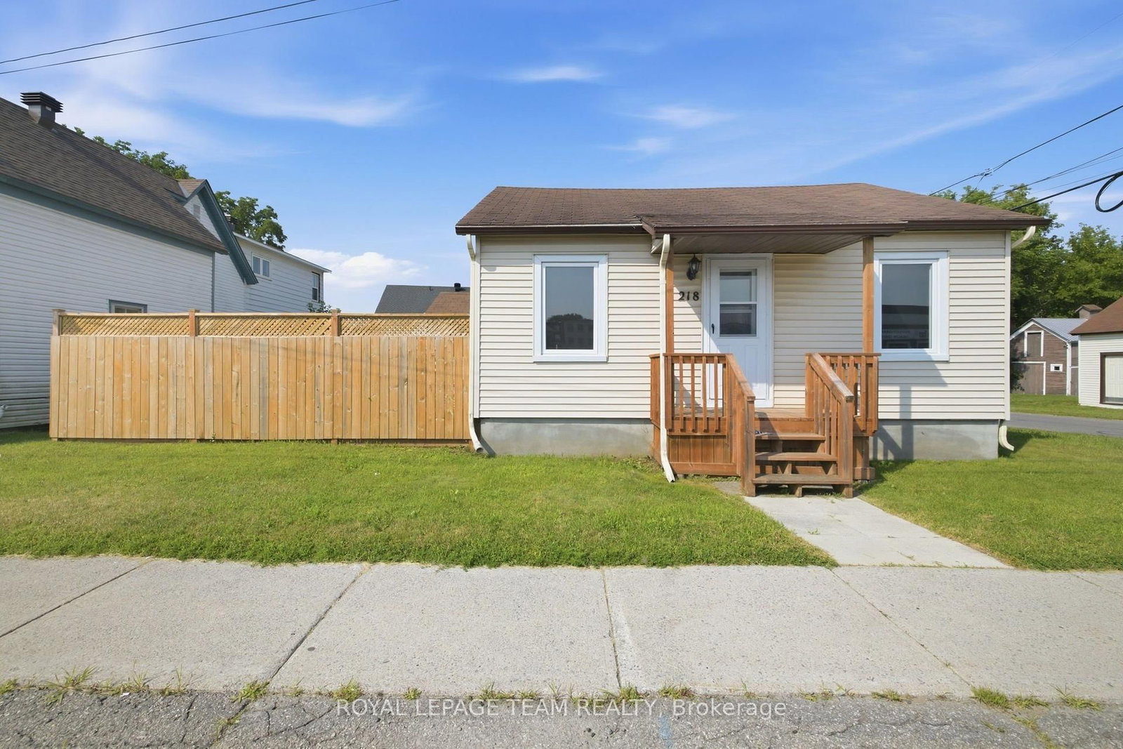 218 Rideau Street • North Grenville, ON photo 2