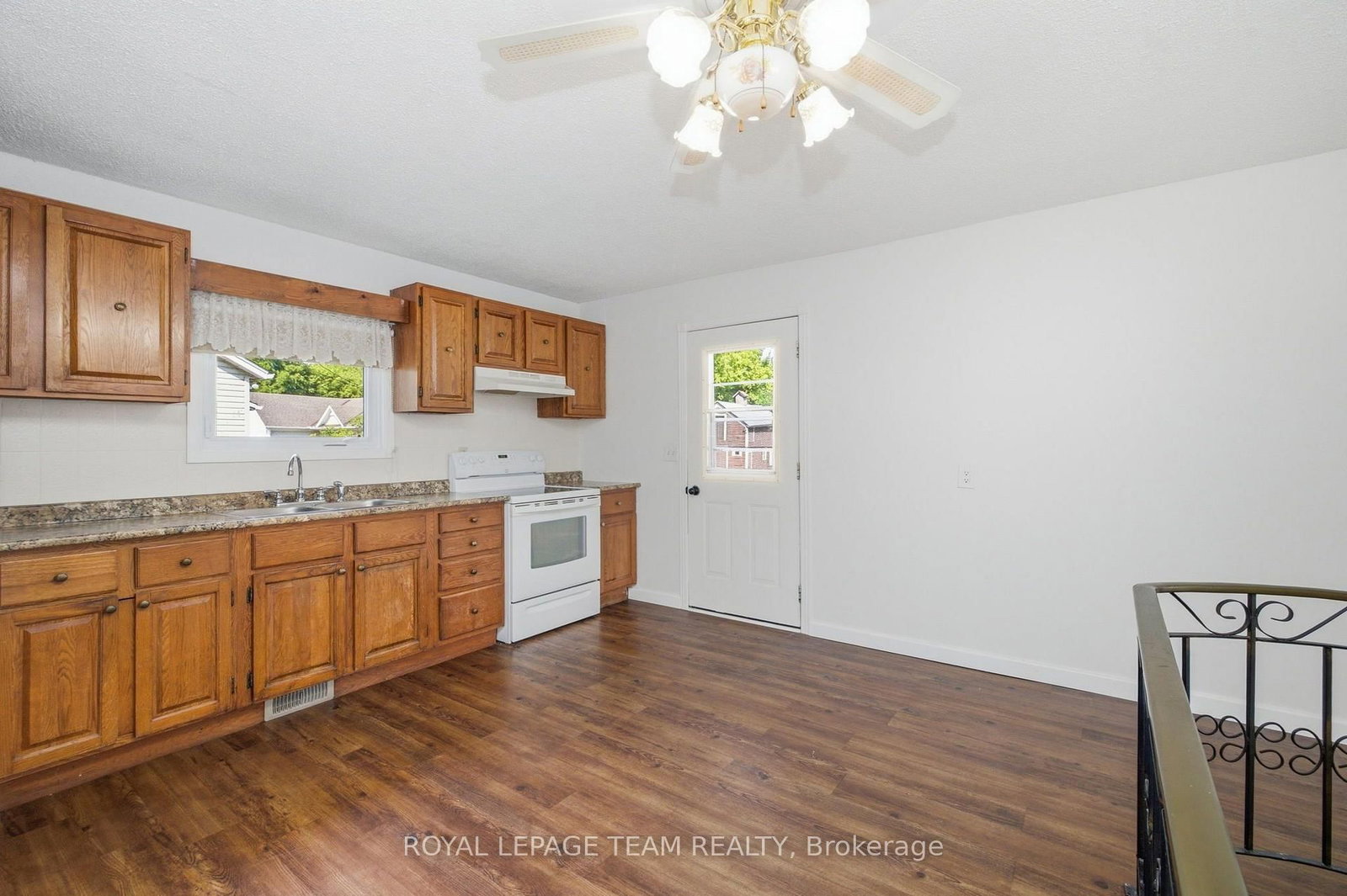 218 Rideau Street • North Grenville, ON photo 23