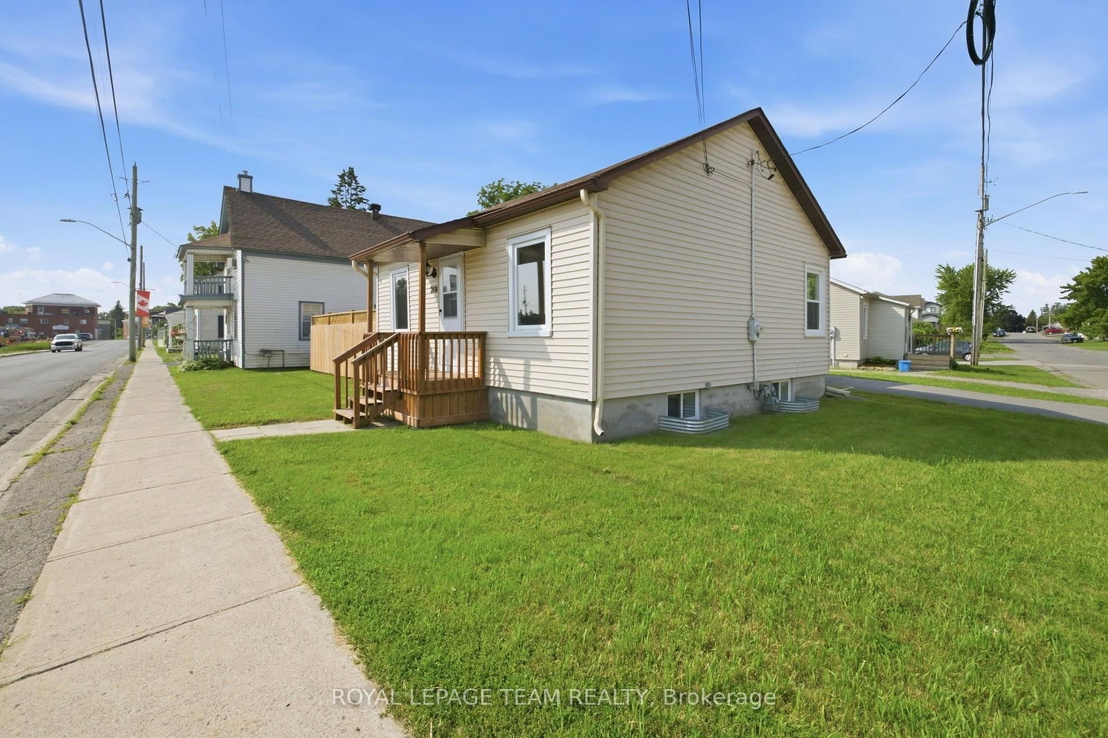 218 Rideau Street • North Grenville, ON photo 3