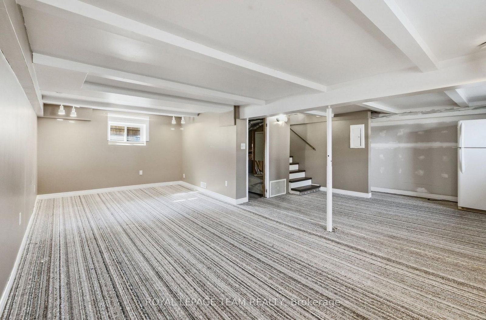 218 Rideau Street • North Grenville, ON photo 38
