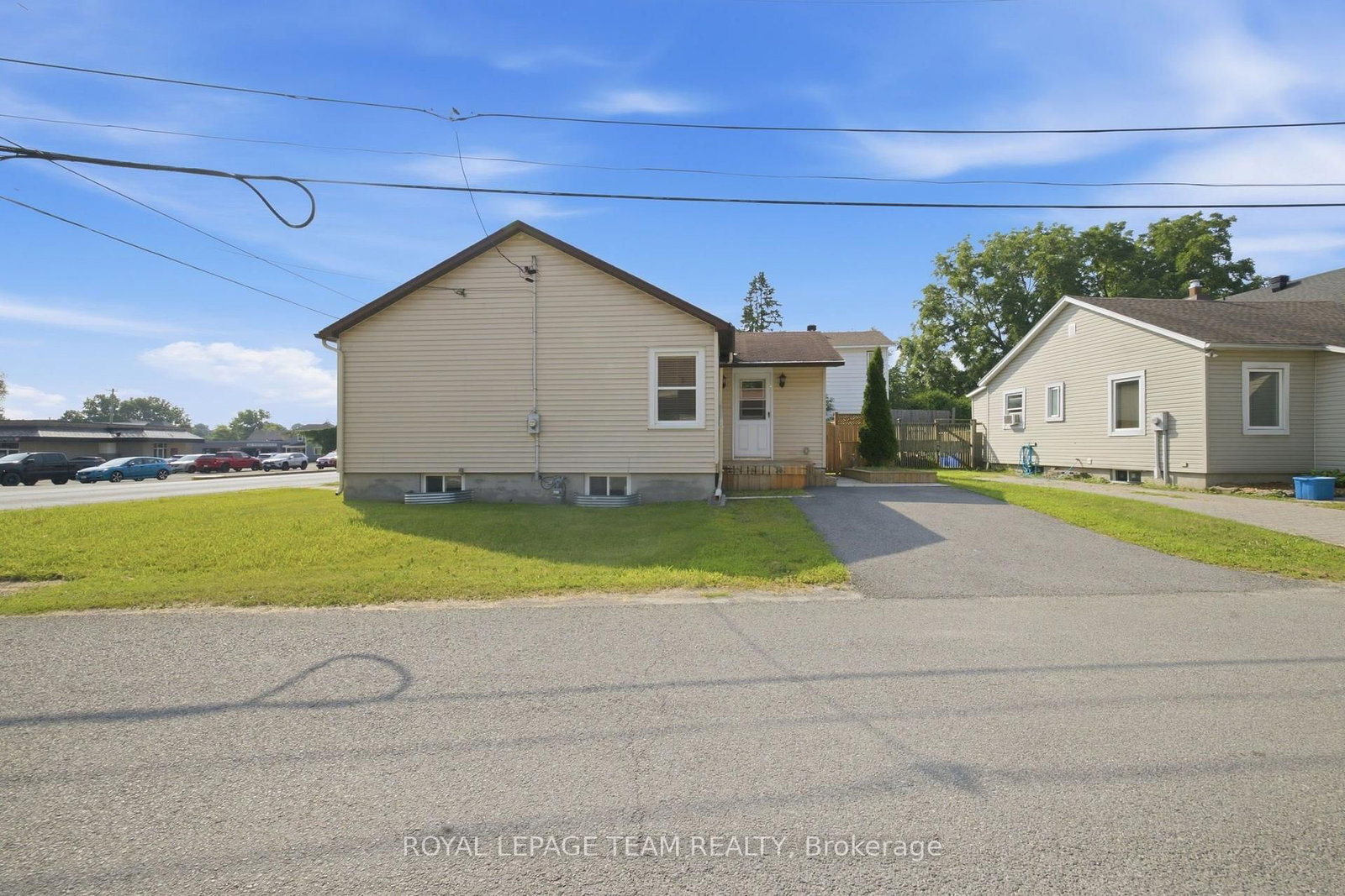 218 Rideau Street • North Grenville, ON photo 4