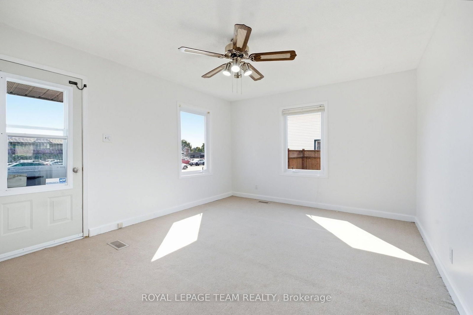 218 Rideau Street • North Grenville, ON photo 9