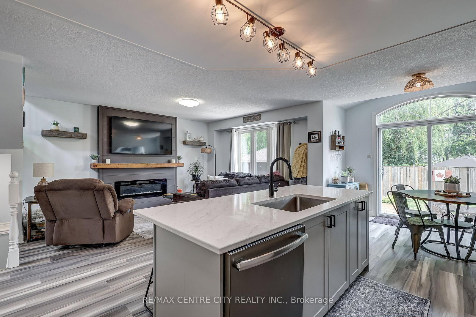 15 Schreyer Drive • St. Thomas, ON photo 19