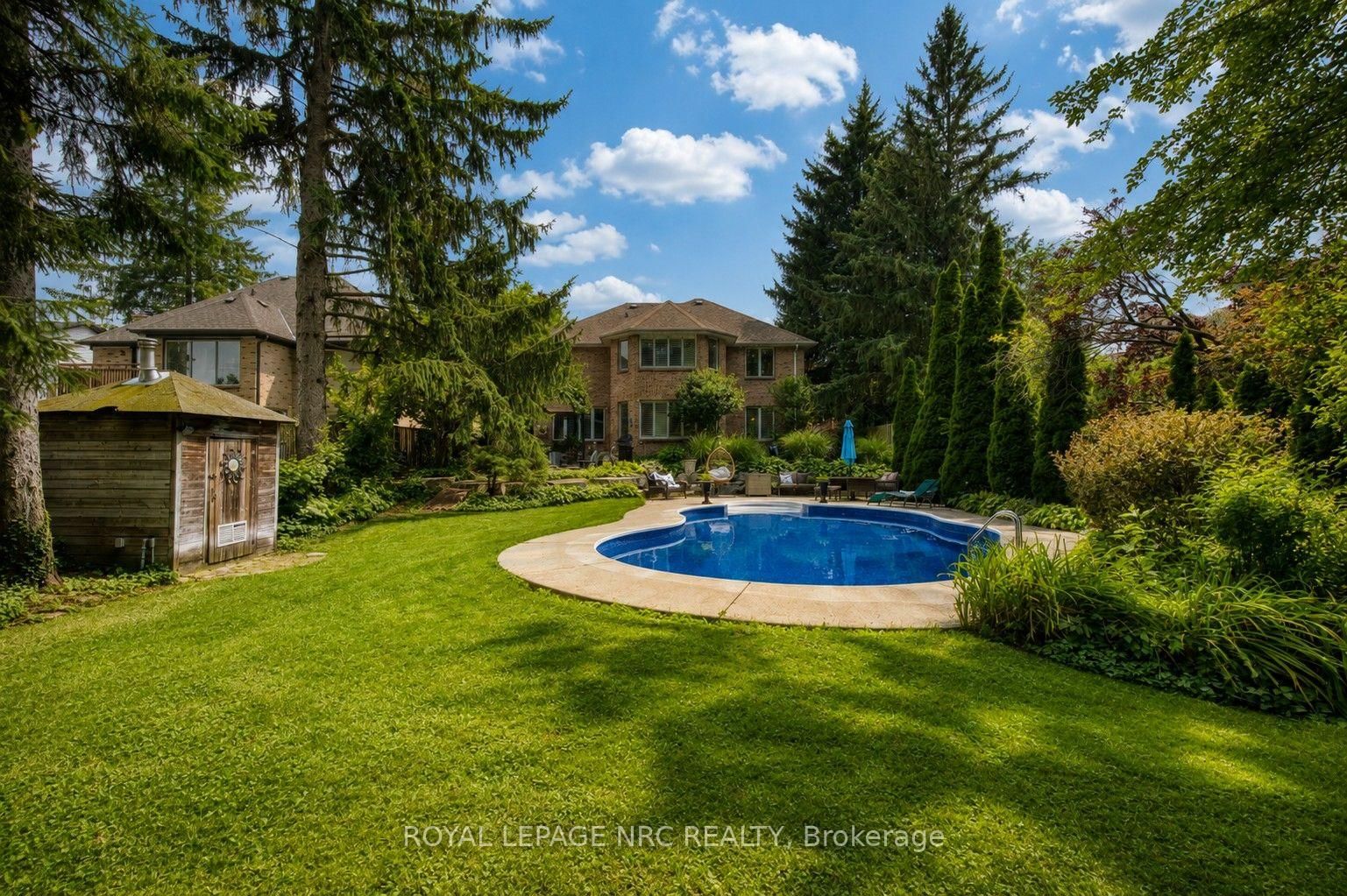 3 Greenvale Court • Pelham, ON photo 3