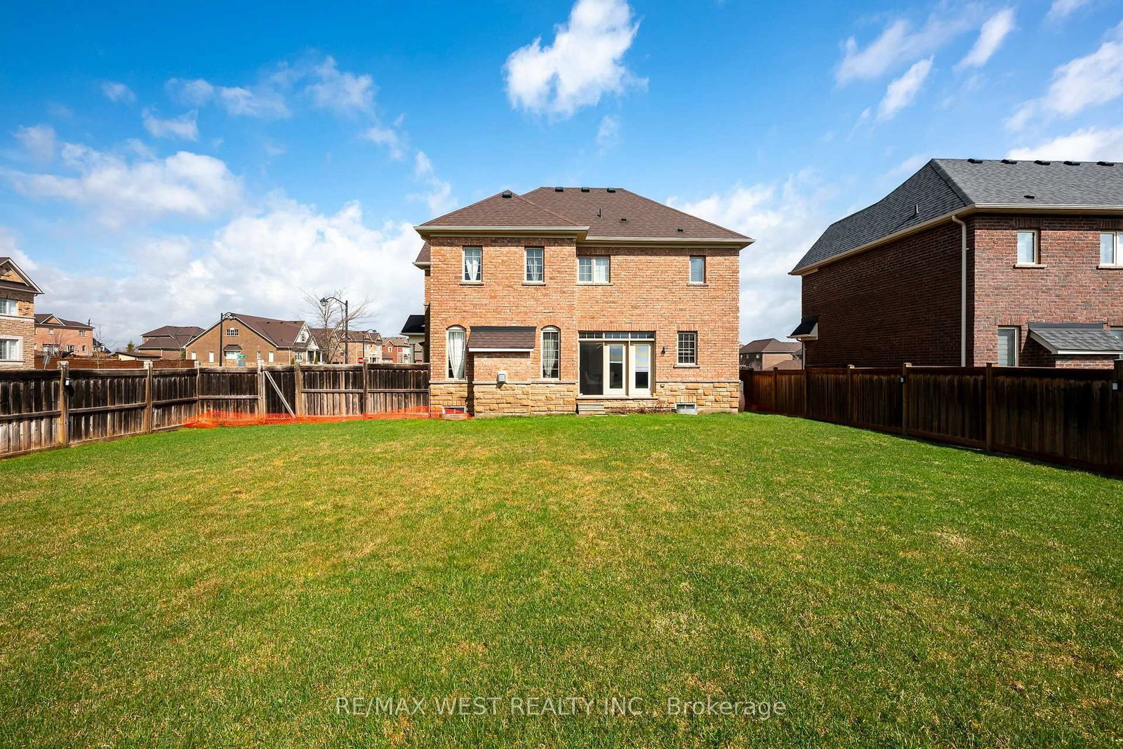 10 Stonegate Avenue • Mono, ON photo 15