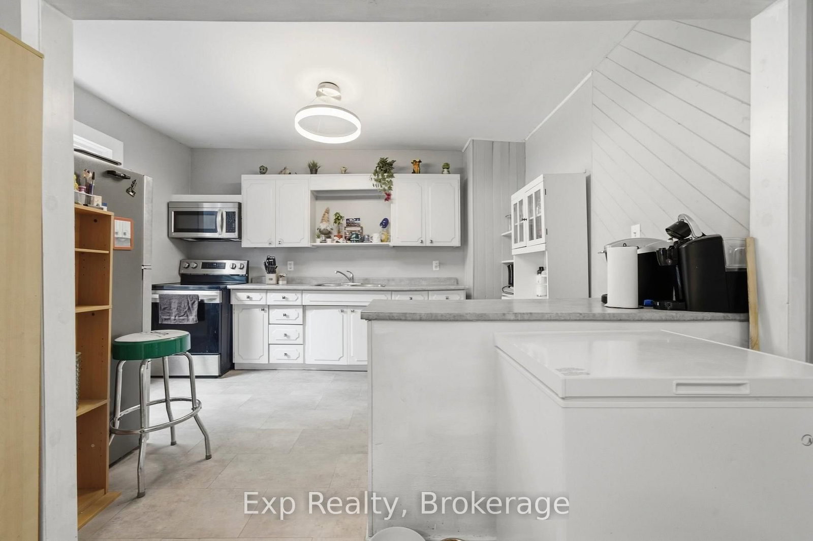 18 Charlotte Street • Belleville, ON photo 13